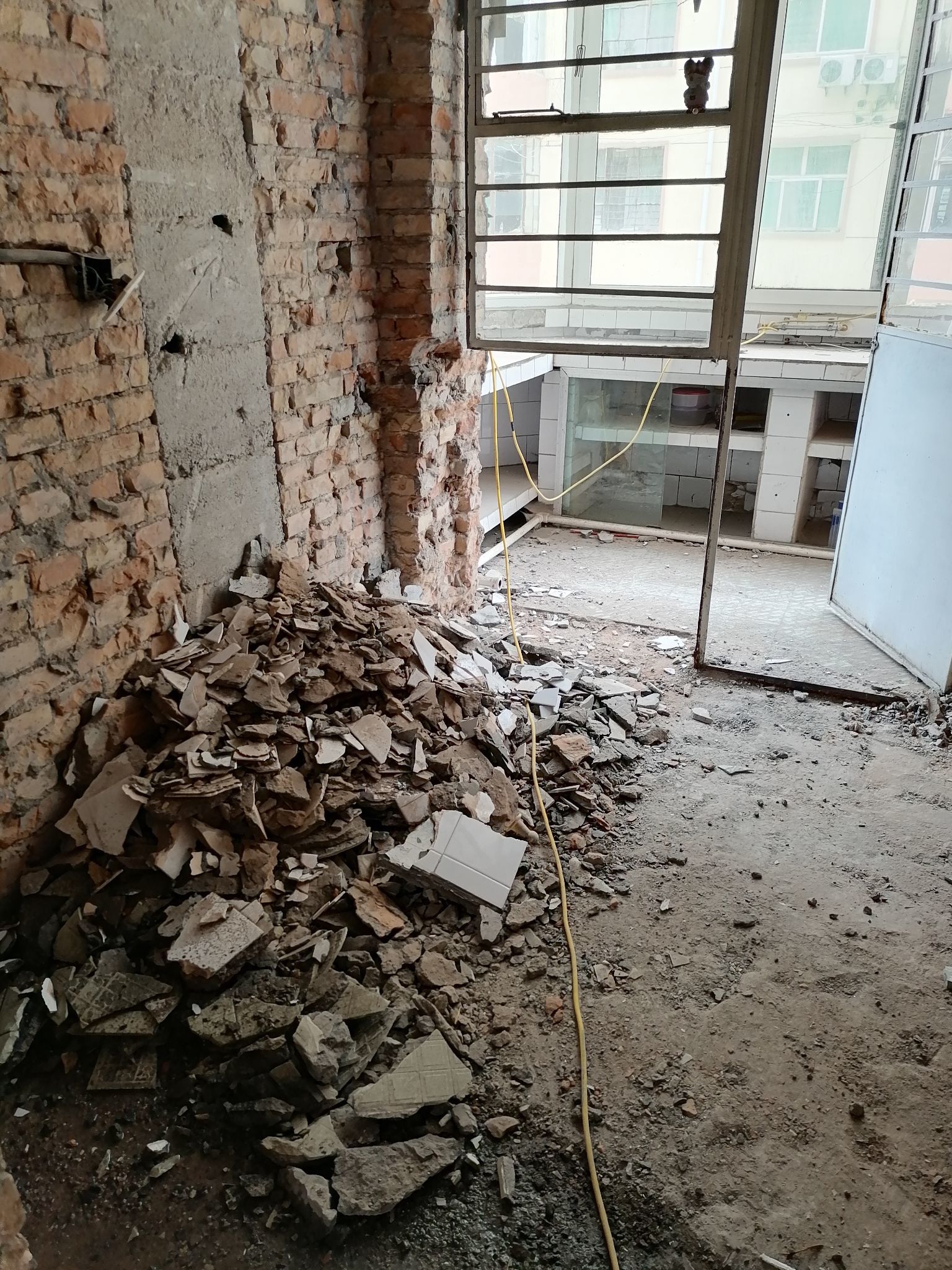 裝修拆除,居家拆除,拆墻磚