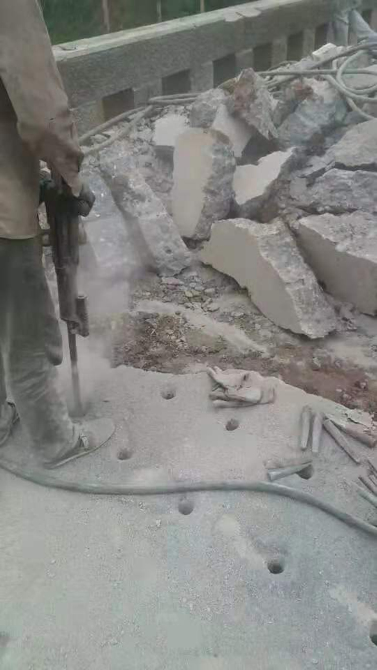 混凝土切割拆除，混凝土拆除工程